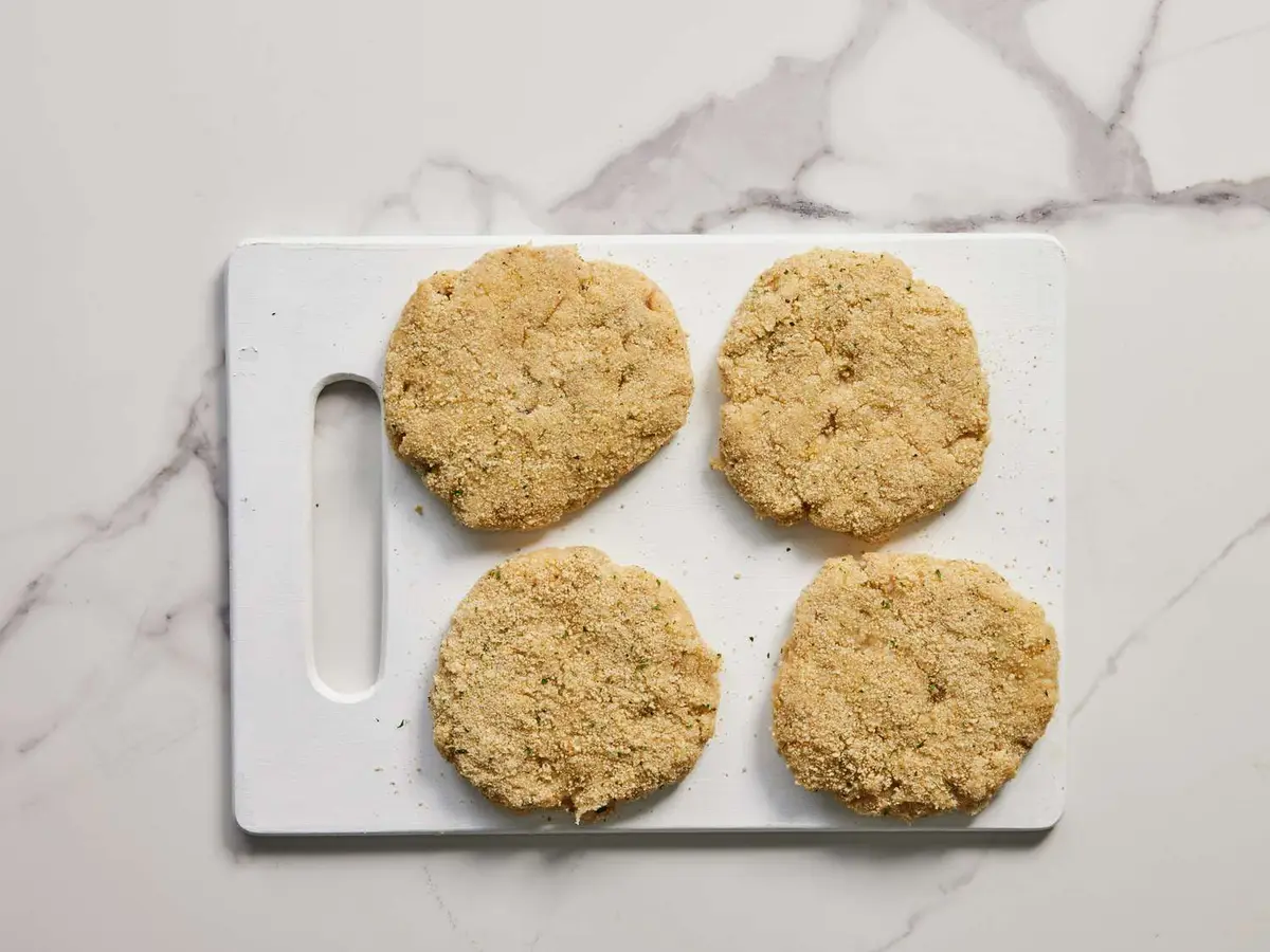 Step 4: Tip the remaining 1/4 cup of bread crumbs