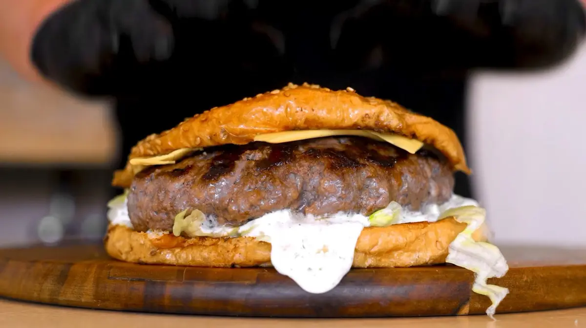 The Fuddruckers Ranch Burger