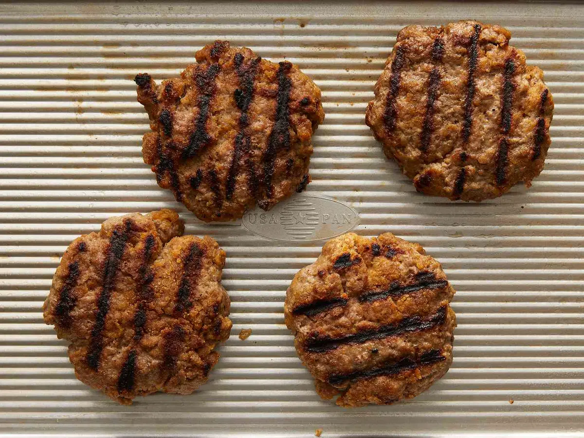 Step 5: Put the patties on the grill, close the